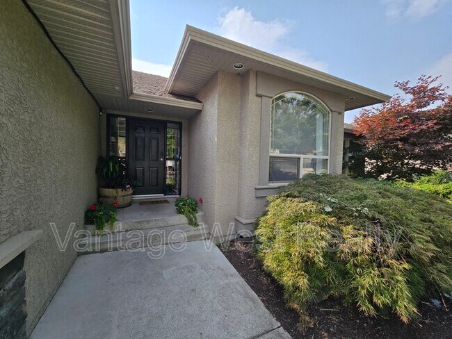 891 Westview Way