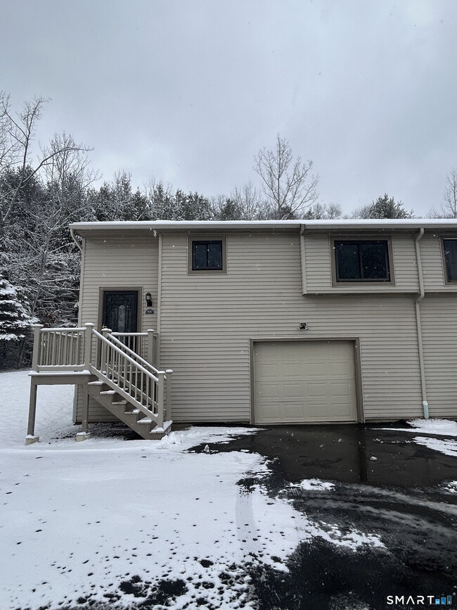 Building Photo - 33 Baxter Rd Unit 4A