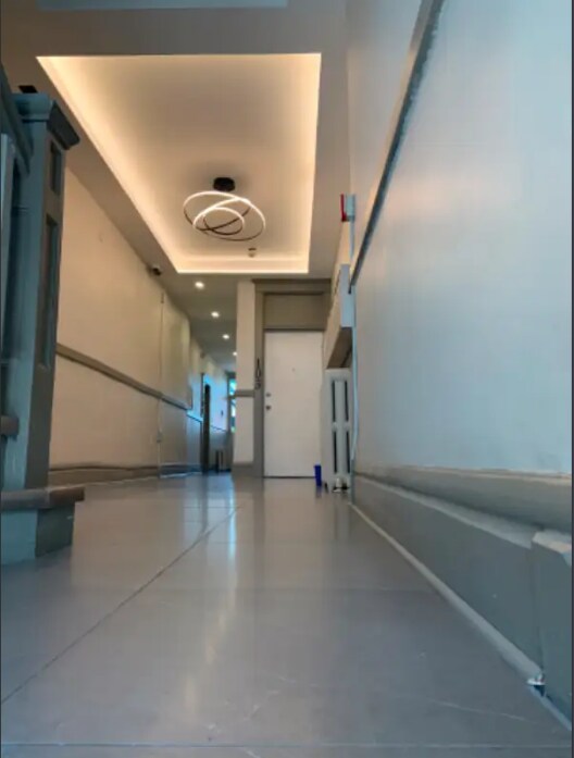 Photo - Must See 2 Bdrm at the Corner of Main and ... Unit 1