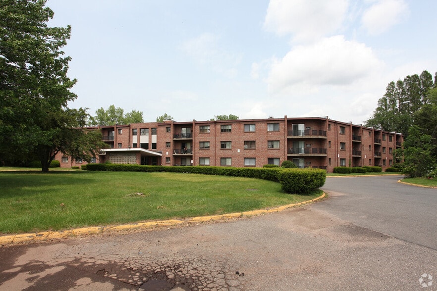 140 Silver Lane "Stone Creek Apartments"