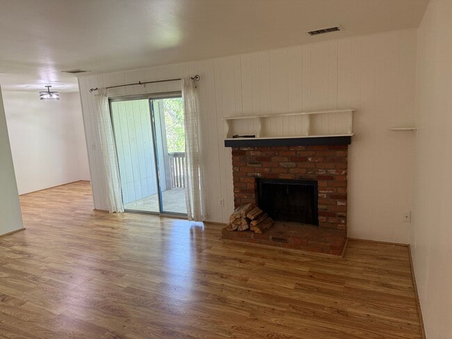 Photo - Stylish & Convenient 1-Bedroom Condo in Prime Location!!