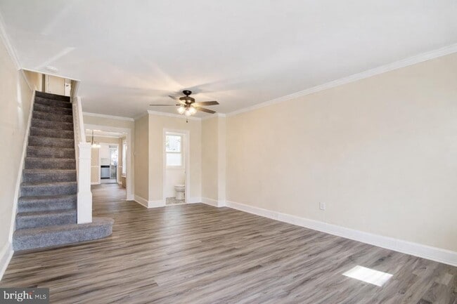 Building Photo - 1909 W 8th St