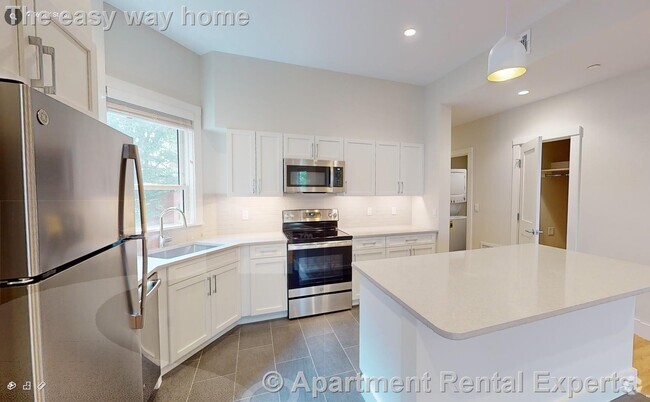 Building Photo - 56 JFK St Rental