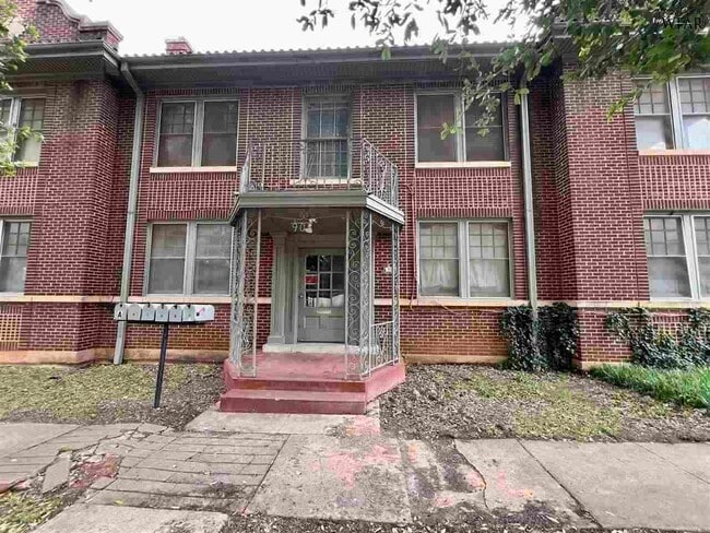 Photo - 908 Denver St House