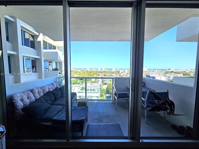 Photo - 1200 West Ave Unidad 1411