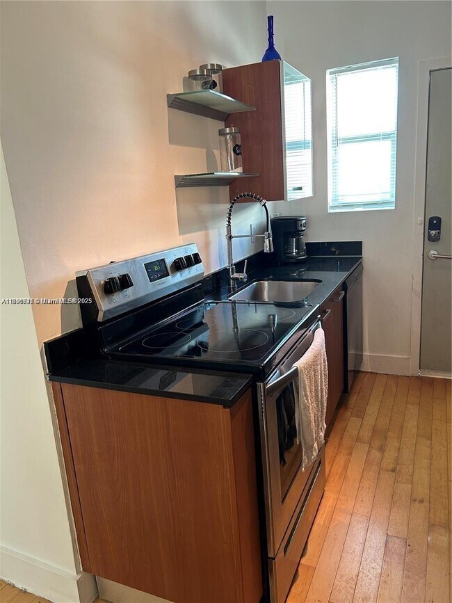 Photo - 1045 Lenox Ave. Unit 11