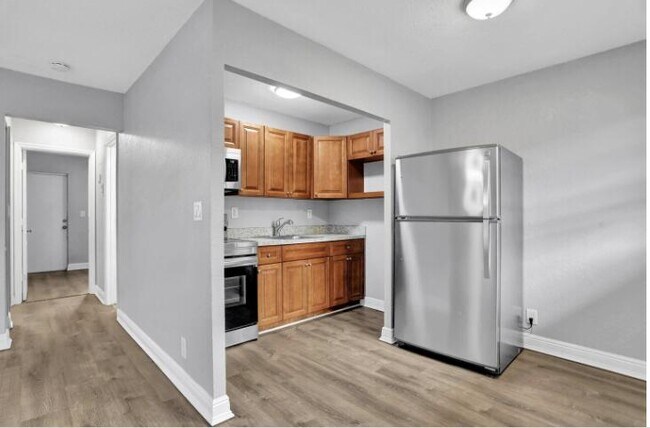 Photo - 240 SE 9th Ave