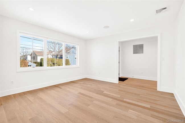 Photo - 306 Hunter St