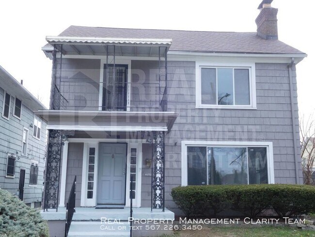 Upper Unit Two Bedroom Duplex - Upper Apartment Unit Two Bedroom Duplex Unit Upper