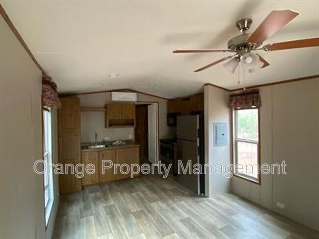 Photo - 930 Cedar Village Ln