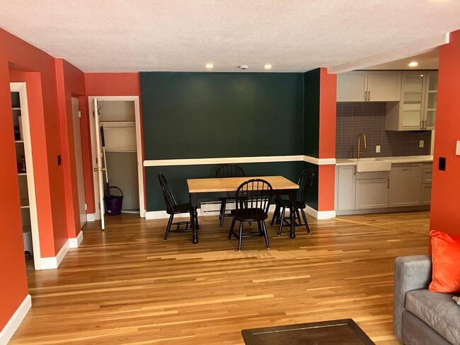 Photo - 505 Centre St Unit #7