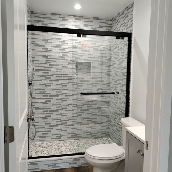 very clean nice shower - 110 E 76th Pl Unit 110
