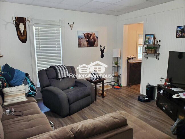 Photo - 109 4th Ave SE