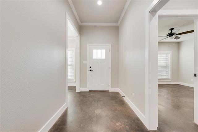 Photo - 905 Smith St