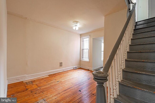 Photo - 416 Saunders Ave Townhome