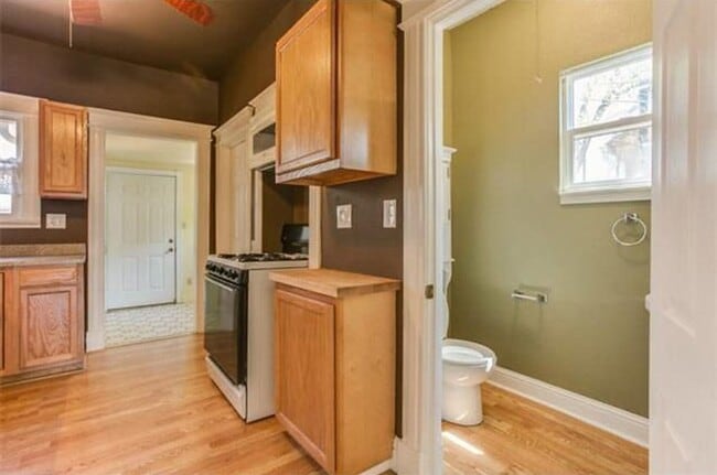 Photo - Big Character. Smart Size. Walk to Switchback. Unidad House
