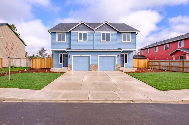 Building Photo - 270-272 Gwinn Street E