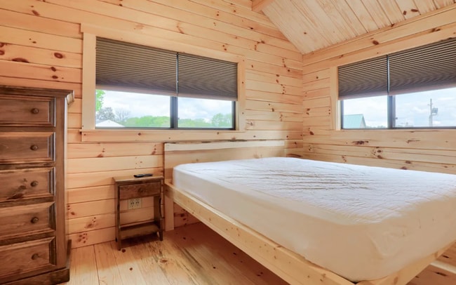 Photo - Furnished Artisan Small Log Cabin for Rent in Mountain Community