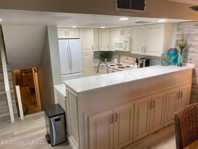 5050 Ocean Beach Blvd Unit 104