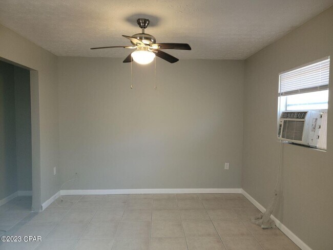 Photo - 2319 E 16th Ct