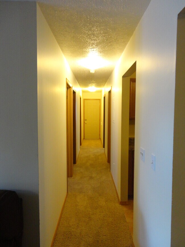 Photo - 98 E Mulberry St