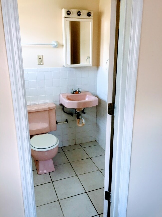 Photo - 685 HWY 441 SE