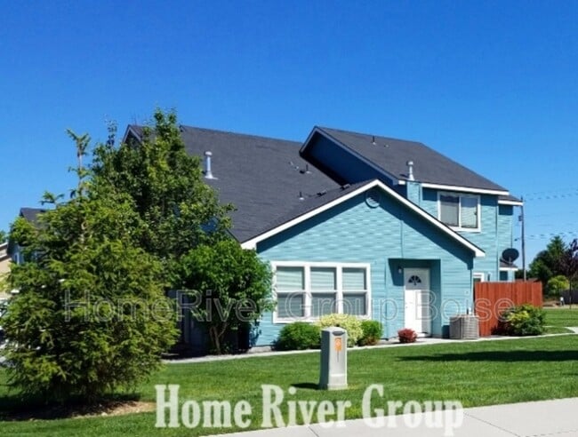 Photo - 1304 S Ivy St Townhome