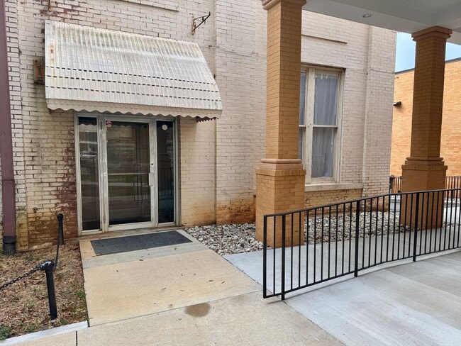 Photo - 210 S Center St Unit 210-202