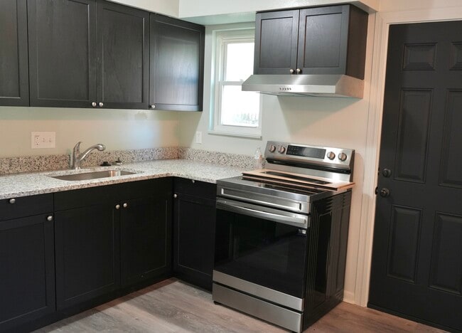 Townhouse Court Apartments