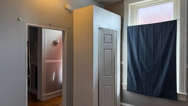 Photo - 1 Plus Den Condo Unit Apartment 1