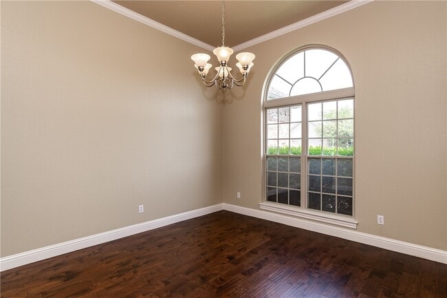 Photo - 1201 SW Willowbend Ave