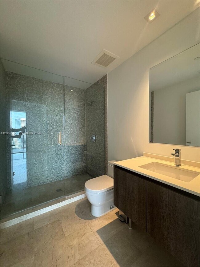 Photo - 88 SW 7th St Unidad 2403