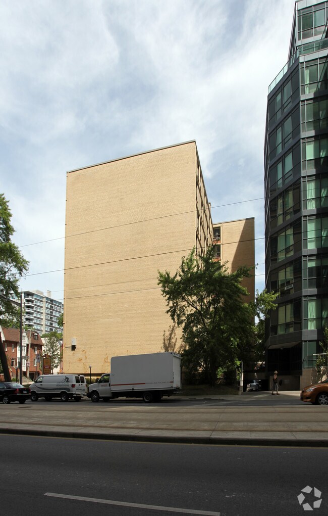 Photo - Oriole Apartments