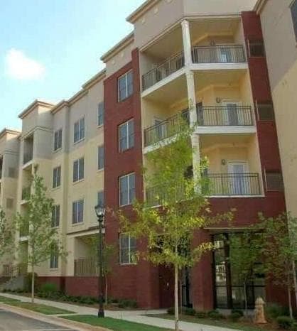 Building Photo - 870 Mayson Turner Rd NW Unit 1327 Rental