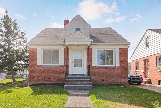 Building Photo - 20996 Tracy Ave Rental