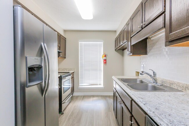 Photo - Ashley Oaks Apartments