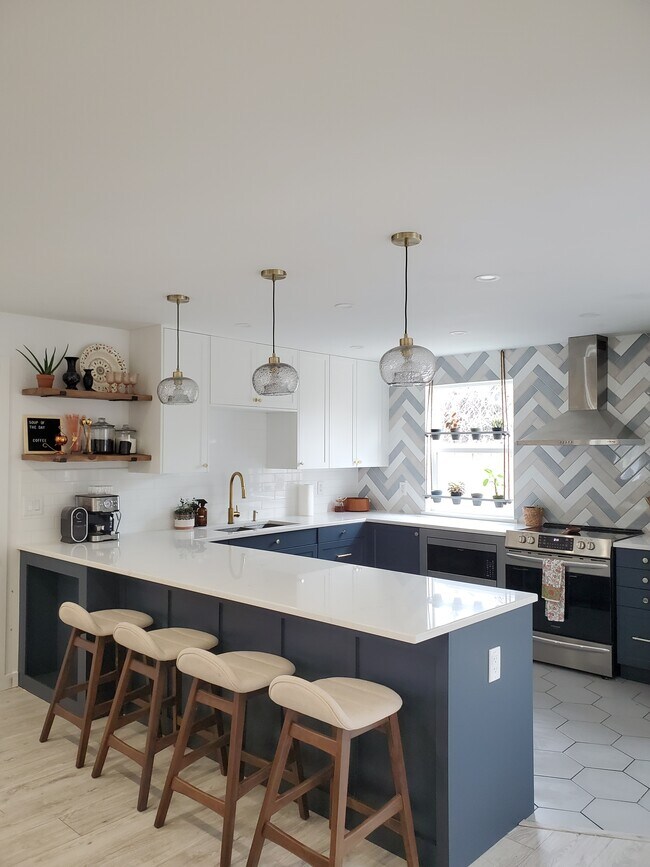 Photo - 2002 4th St SE