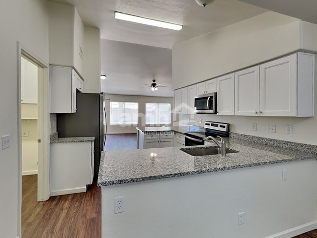 Photo - 7647 W Cameron Dr