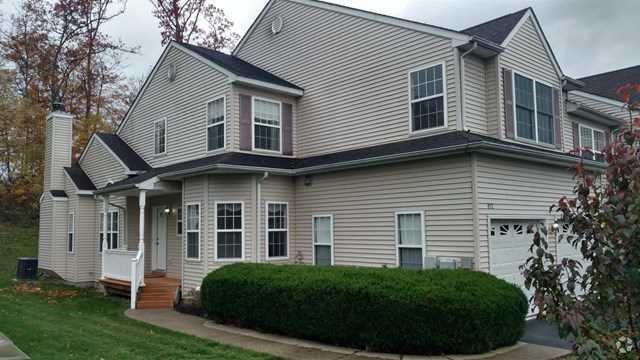 Building Photo - 812 Pondview Loop Rental