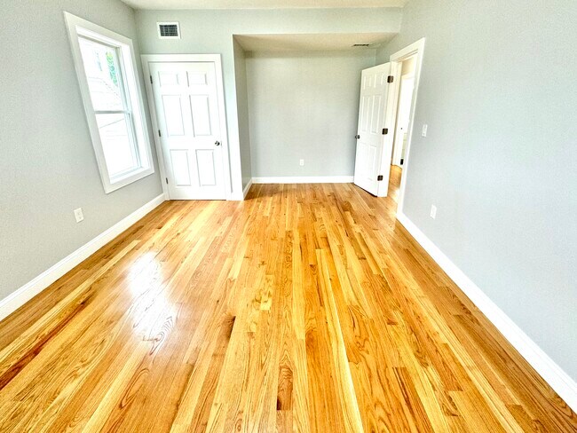 Photo - 190 Hillside St Unidad 1