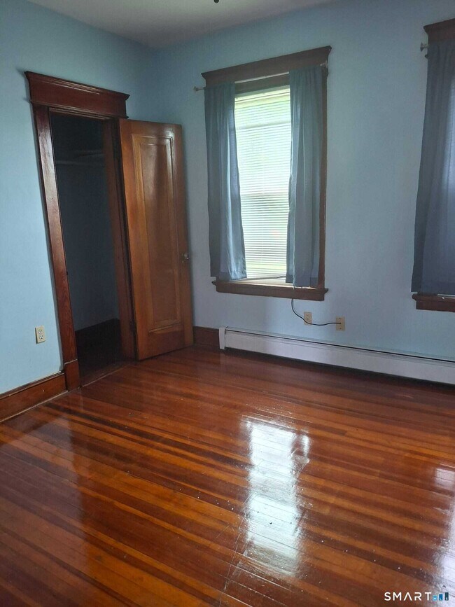 Photo - 486 Wilson St Unit 1