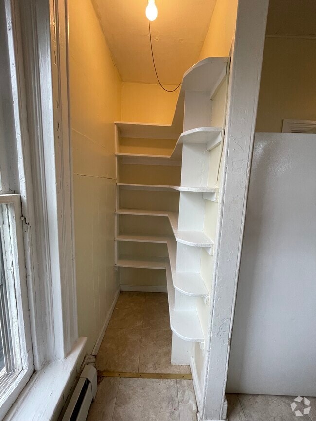 Building Photo - 226 Lincoln Way W Unit 2 Rental