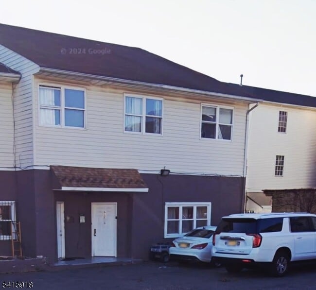 Building Photo - 604 Livingston St Unit C4