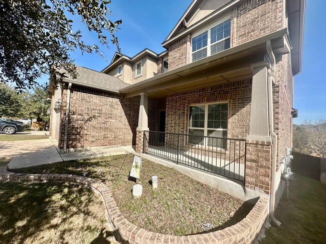 Photo - Fantastic Location ~ Convenient to Lackland, great restaurants ~ Room to Spread out!