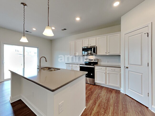 Photo - 174 Larragan Dr