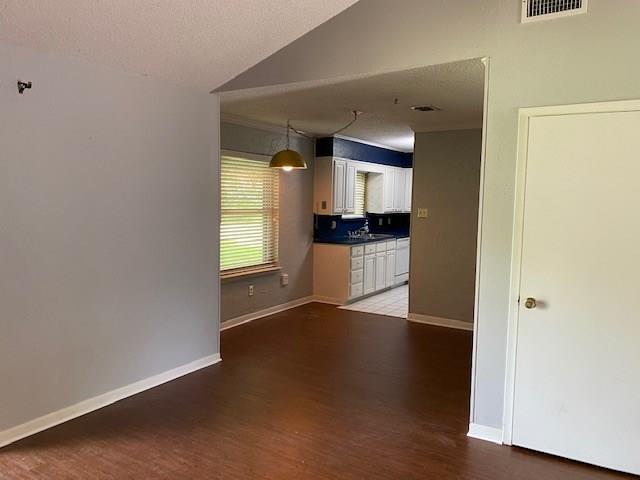 Photo - 1216 Julie St