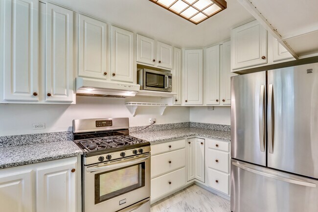 Stainless-steel appliances - 10412 Montrose Ave Unit Apt 202