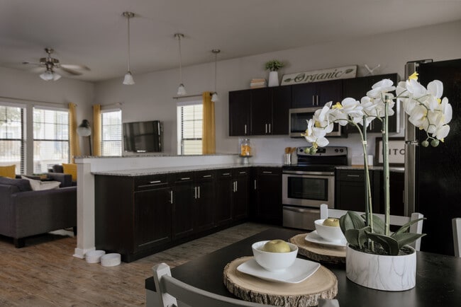 Photo - The Heights at College Station