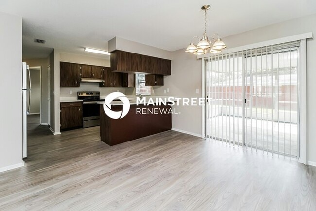 Photo - 3 Bedroom Pet-Friendly Home in Port Orange, FL with Main Street Renewal