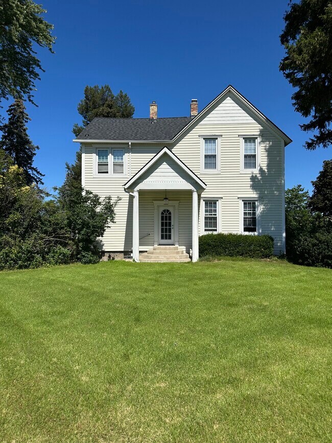 Building Photo - 569 Myrtle Ave Unit 2E